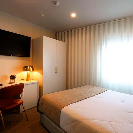 America 3* Porto