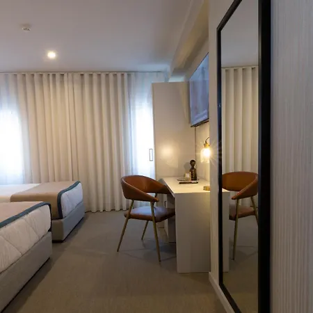 America Hotel 3*